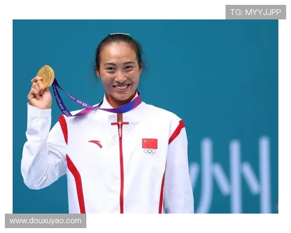 郑钦文临阵退赛阿布扎比因伤谨慎起见